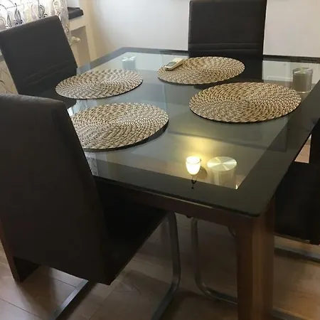 Appartement Aliss Victoria Apartament Boekarest